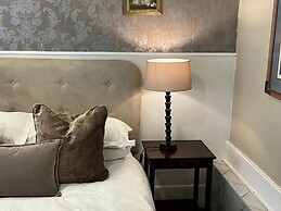 Brighton Lodge