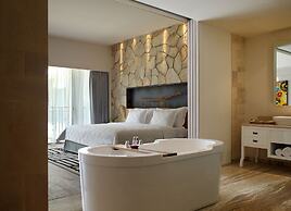 TS Suites Seminyak