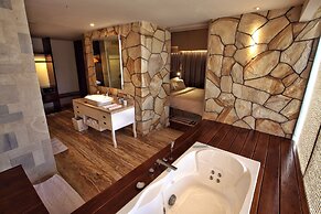 TS Suites Seminyak