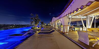 TS Suites Seminyak