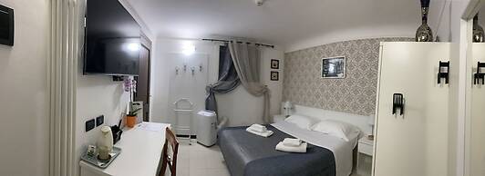 Hotel Actor