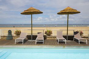Arc Hôtel sur Mer