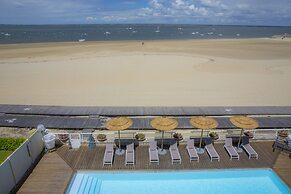 Arc Hôtel sur Mer