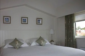 Ommaroo Hotel