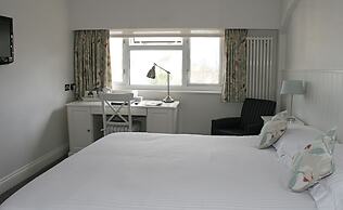 Ommaroo Hotel