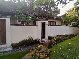 Nipuri Hotel