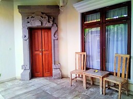 Nipuri Hotel