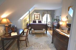 The Briarwood B&B