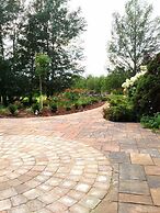 The Briarwood B&B