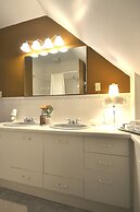 The Briarwood B&B