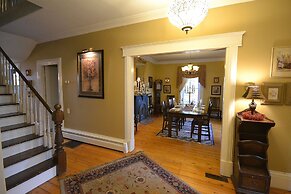 The Briarwood B&B