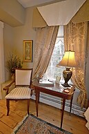 The Briarwood B&B