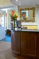 New Westcliff Hotel