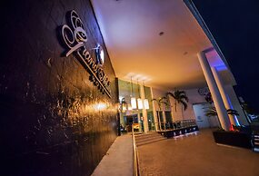 Hotel Grand Marlon