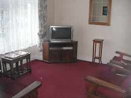 Clon Ross Guesthouse