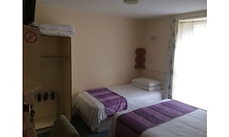 Clon Ross Guesthouse