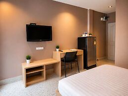 The Fifth Residence Hotel