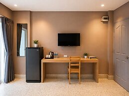 The Fifth Residence Hotel