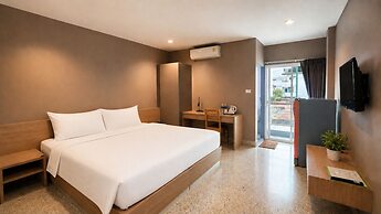 The Fifth Residence Hotel