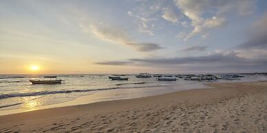 Coral Sands Hotel
