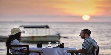 Coral Sands Hotel