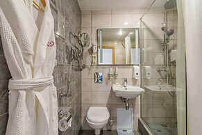 Amaks Omsk Hotel