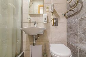 Amaks Omsk Hotel