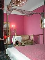 Hotel Village