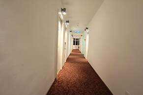 Sandy Hotel