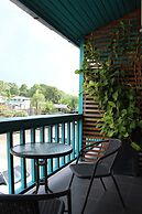 Pacific Crown Hotel