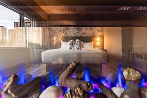Park Town Hotel
