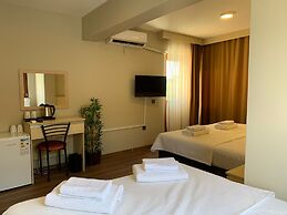 Akcay Zeytin Otel