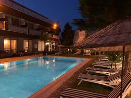 Akcay Zeytin Otel