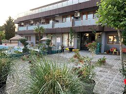 Akcay Zeytin Otel