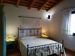 la corte degli ulivi