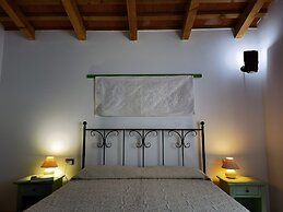la corte degli ulivi