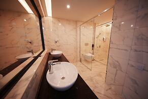 SEY BEACH HOTEL &SPA