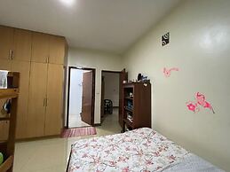 The Mugabi's Spacious Private Room