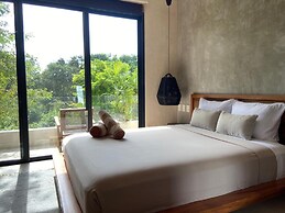Zen Superior Studio