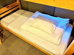 Rhodes Otsuka Hotel - Hostel