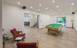House Anavi