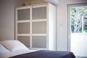 House Anavi