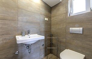 House Anavi