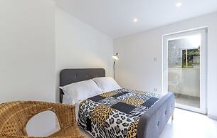 House Anavi