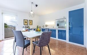House Anavi