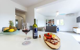 House Anavi