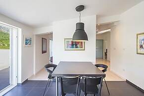 House Anavi