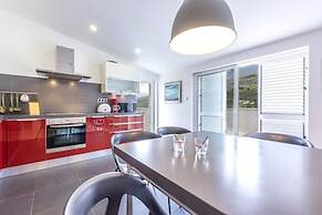 House Anavi