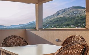 House Anavi