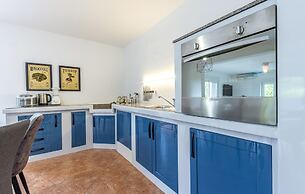 House Anavi